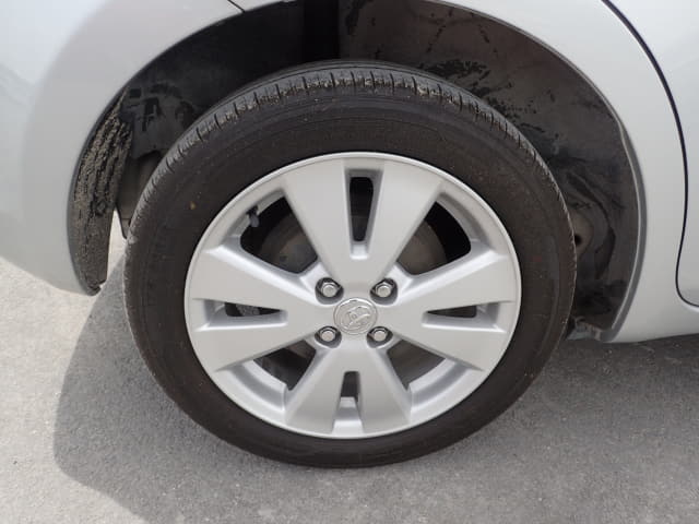 TOYOTA Ractis thumbnail 11