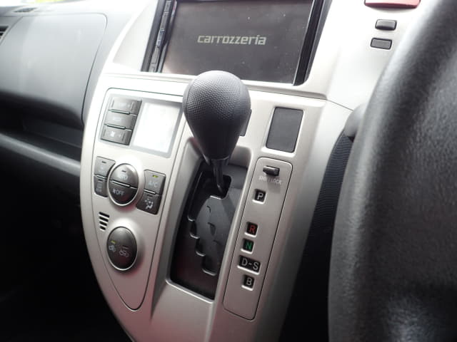 TOYOTA Ractis thumbnail 38