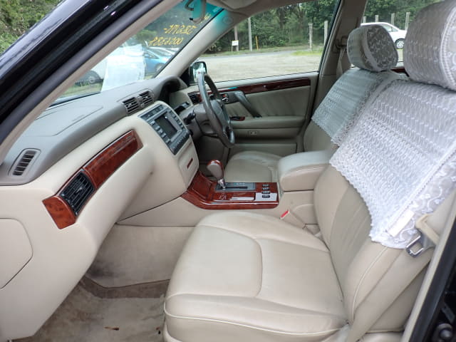 TOYOTA Crown thumbnail 26