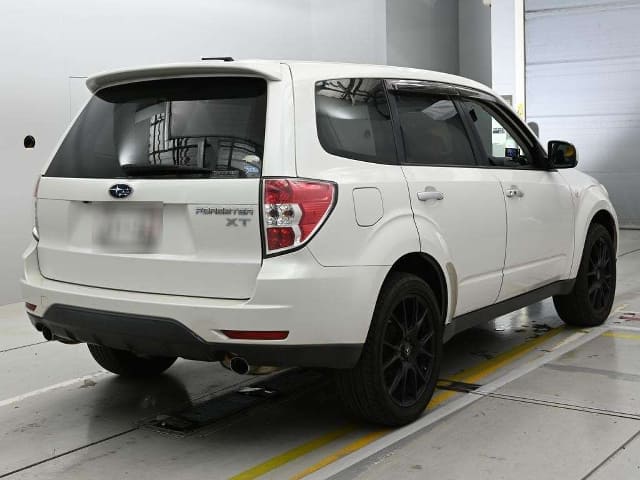 SUBARU Forester thumbnail 2