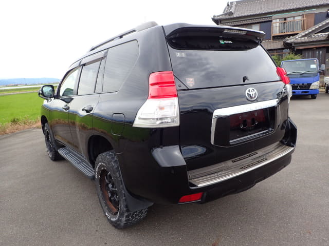 TOYOTA Land Cruiser Prado thumbnail 3