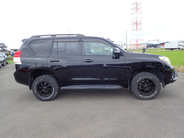 TOYOTA Land Cruiser Prado thumbnail 6
