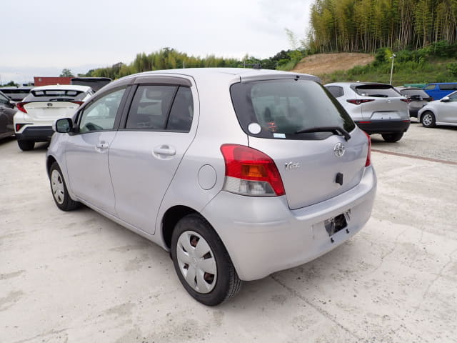 TOYOTA Vitz thumbnail 3