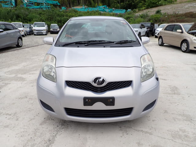 TOYOTA Vitz thumbnail 8