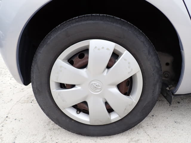 TOYOTA Vitz thumbnail 11