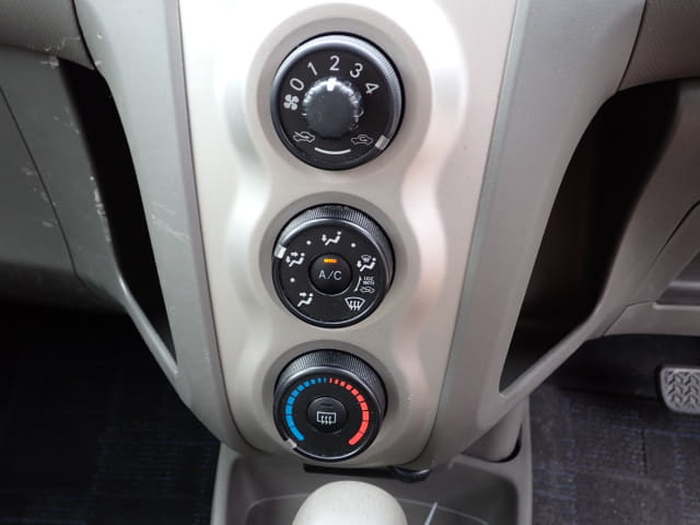 TOYOTA Vitz thumbnail 42