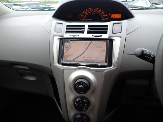TOYOTA Vitz thumbnail 37