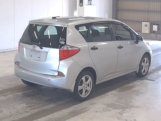 TOYOTA Ractis thumbnail 2