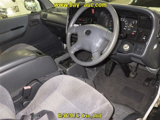 2002 TOYOTA Hiace Van