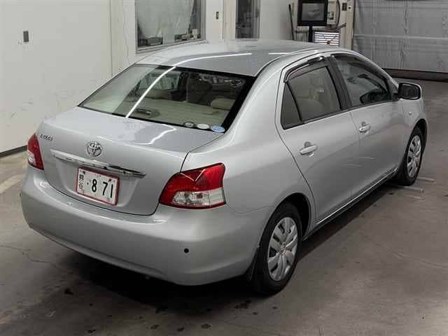 TOYOTA Belta thumbnail 2