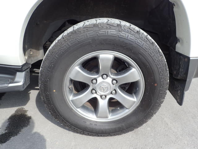 TOYOTA Land Cruiser Prado thumbnail 10