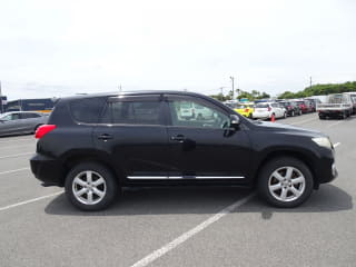 2011 TOYOTA Vanguard