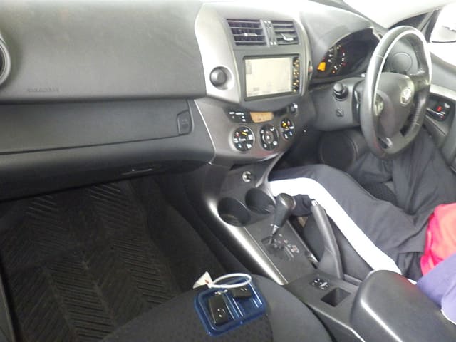 TOYOTA Vanguard thumbnail 4
