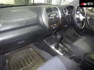 2004 TOYOTA RAV4