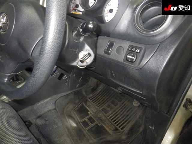 TOYOTA RAV4 thumbnail 4