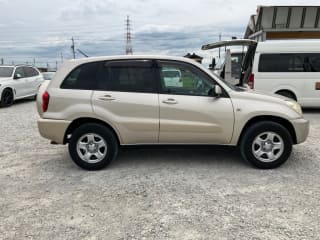 2004 TOYOTA RAV4