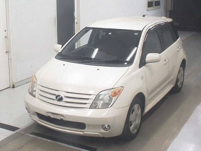 2005 TOYOTA IST
