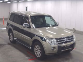 2011 MITSUBISHI Pajero