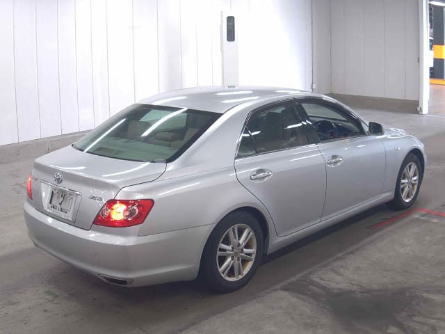 TOYOTA Mark X thumbnail 2