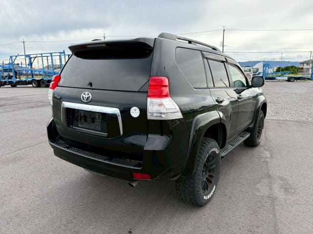 TOYOTA Land Cruiser Prado thumbnail 5