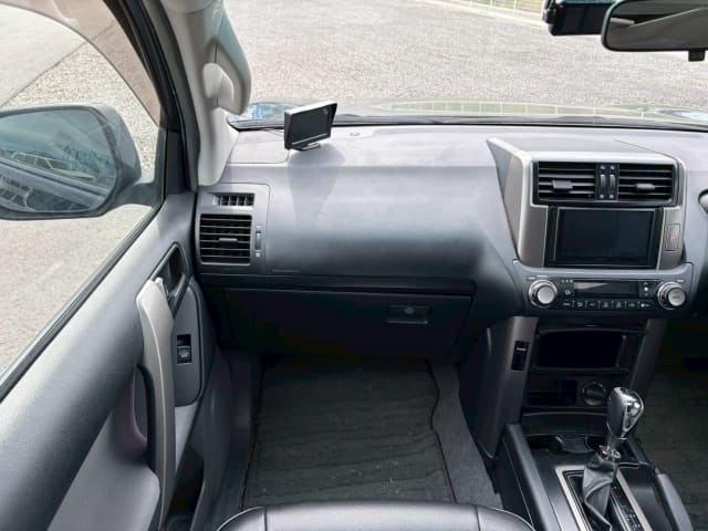 TOYOTA Land Cruiser Prado thumbnail 33
