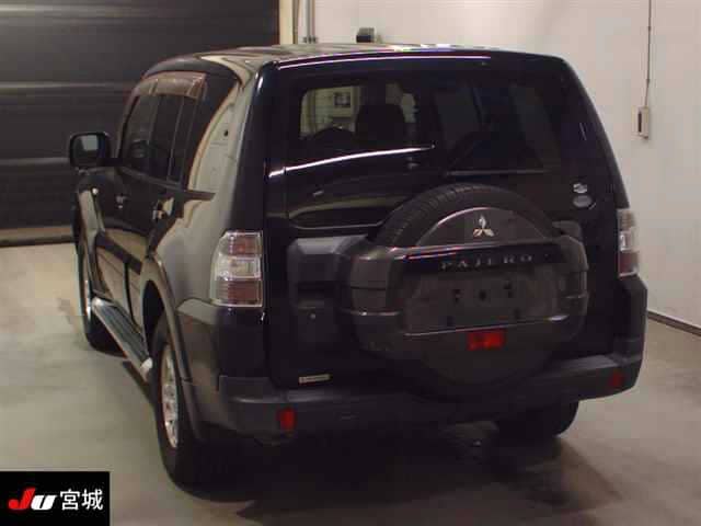 MITSUBISHI Pajero thumbnail 2