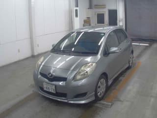 2010 TOYOTA Vitz
