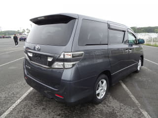 2009 TOYOTA Vellfire
