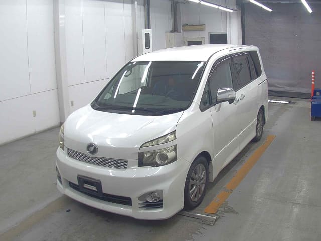 2011 TOYOTA Voxy