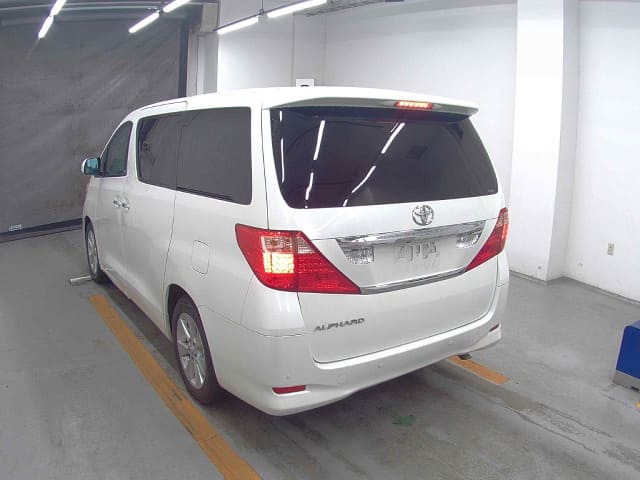 TOYOTA Alphard thumbnail 5