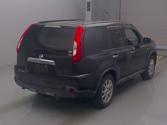 NISSAN X-Trail thumbnail 2