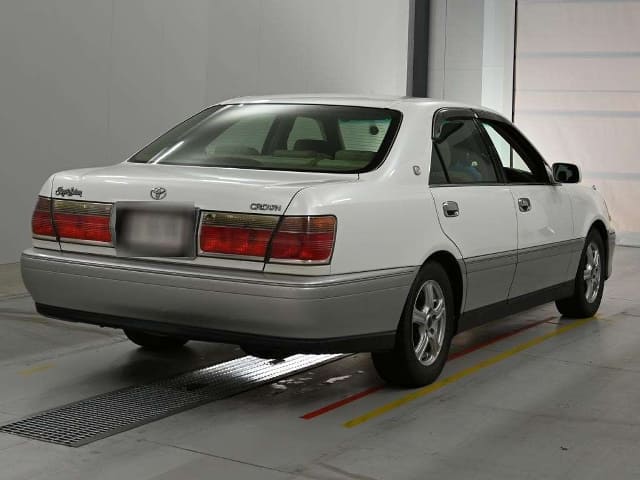 TOYOTA Crown thumbnail 2