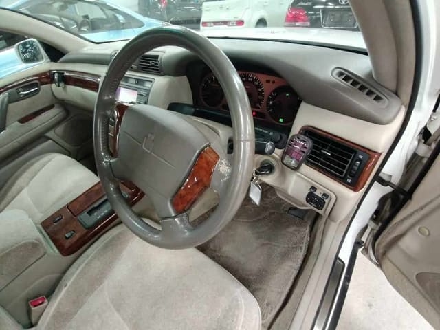 TOYOTA Crown thumbnail 7