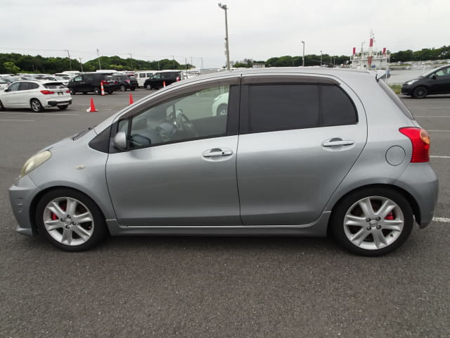 TOYOTA Vitz thumbnail 2