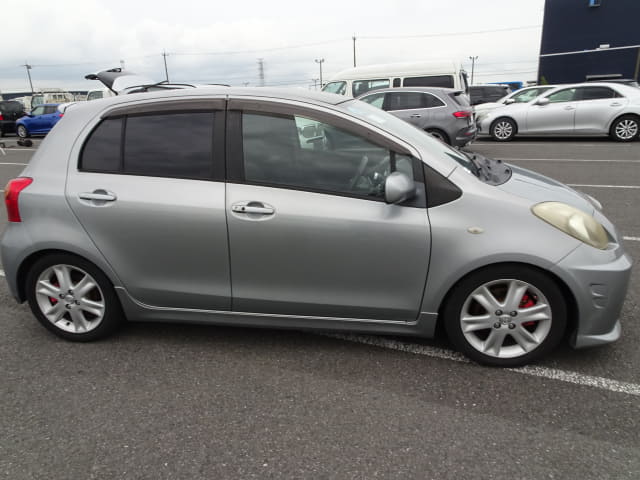 TOYOTA Vitz thumbnail 6