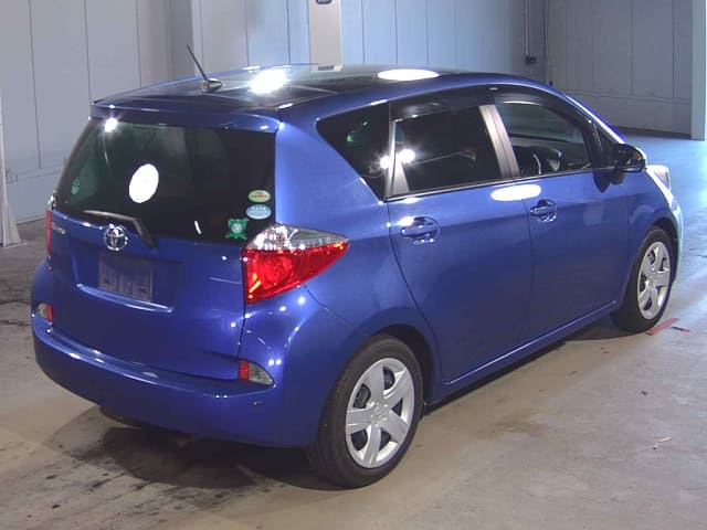 TOYOTA Ractis thumbnail 2