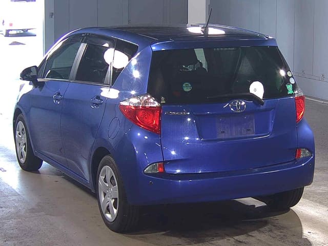 TOYOTA Ractis thumbnail 3