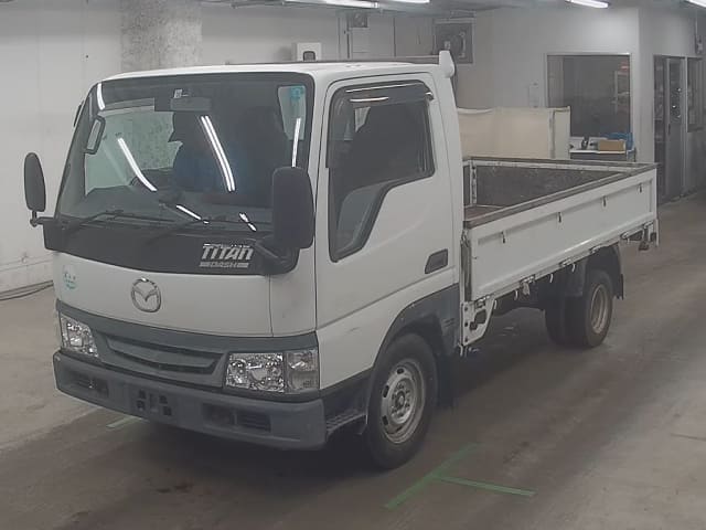 MAZDA Titan Dash;