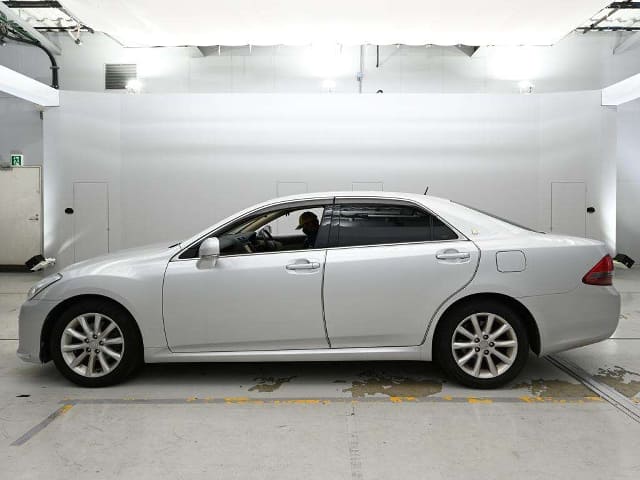 TOYOTA Crown thumbnail 5
