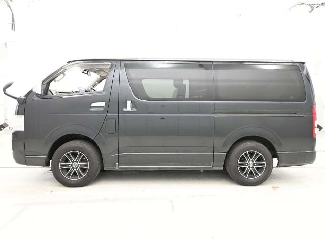 TOYOTA Hiace Van thumbnail 5