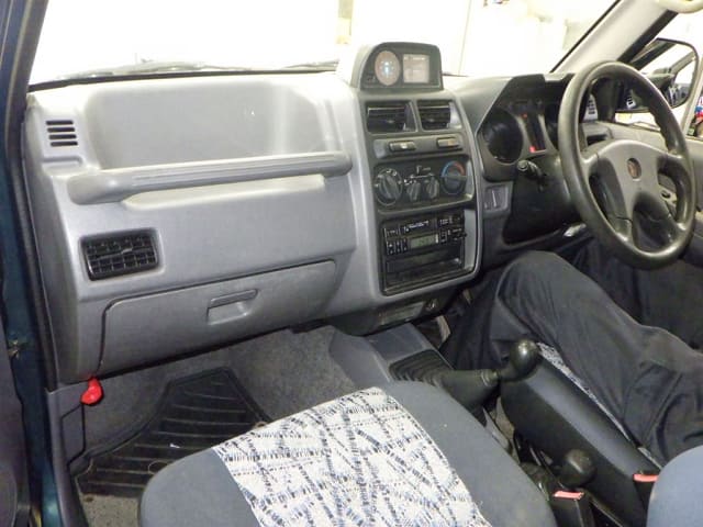 MITSUBISHI Pajero Mini thumbnail 4
