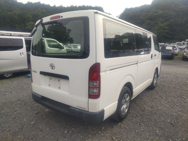 TOYOTA Hiace Van thumbnail 2