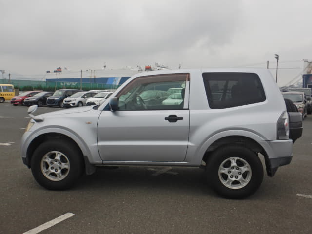 MITSUBISHI Pajero thumbnail 2