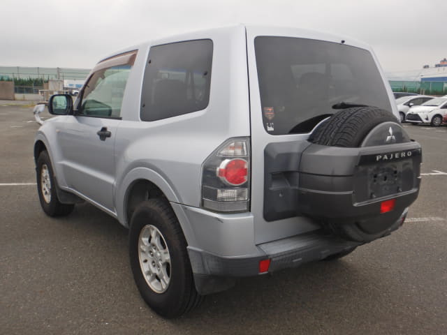 MITSUBISHI Pajero thumbnail 3