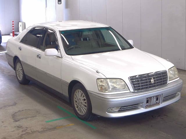 TOYOTA Crown thumbnail 4
