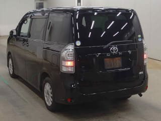 2010 TOYOTA Voxy
