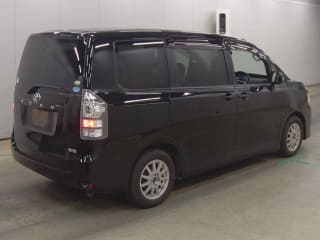 2010 TOYOTA Voxy
