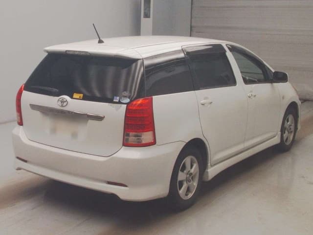 TOYOTA Wish thumbnail 2