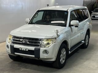 2011 MITSUBISHI Pajero