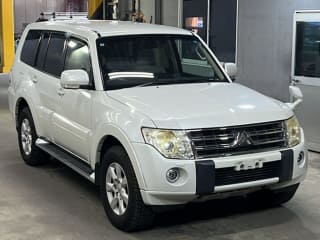 2011 MITSUBISHI Pajero